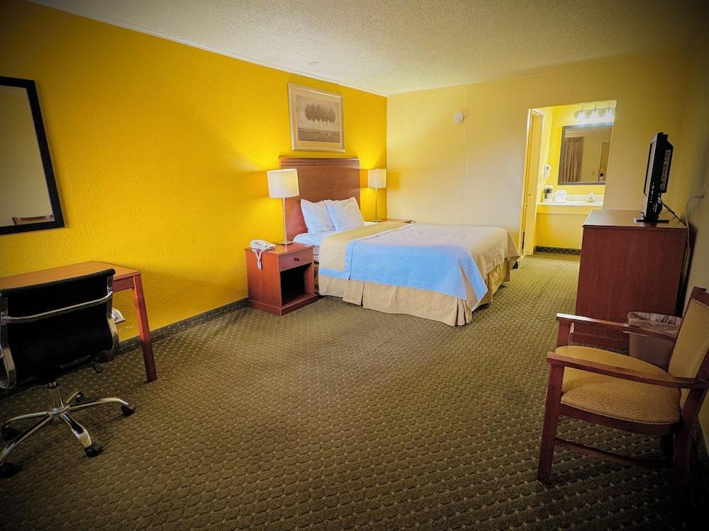 Alamo Inn photo 6