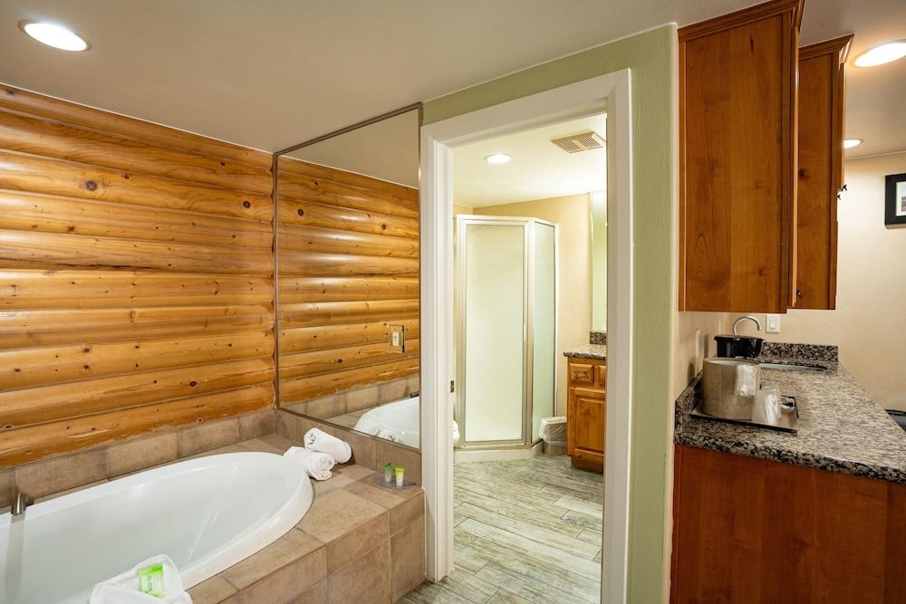 Petty Ranch Inn photo 38