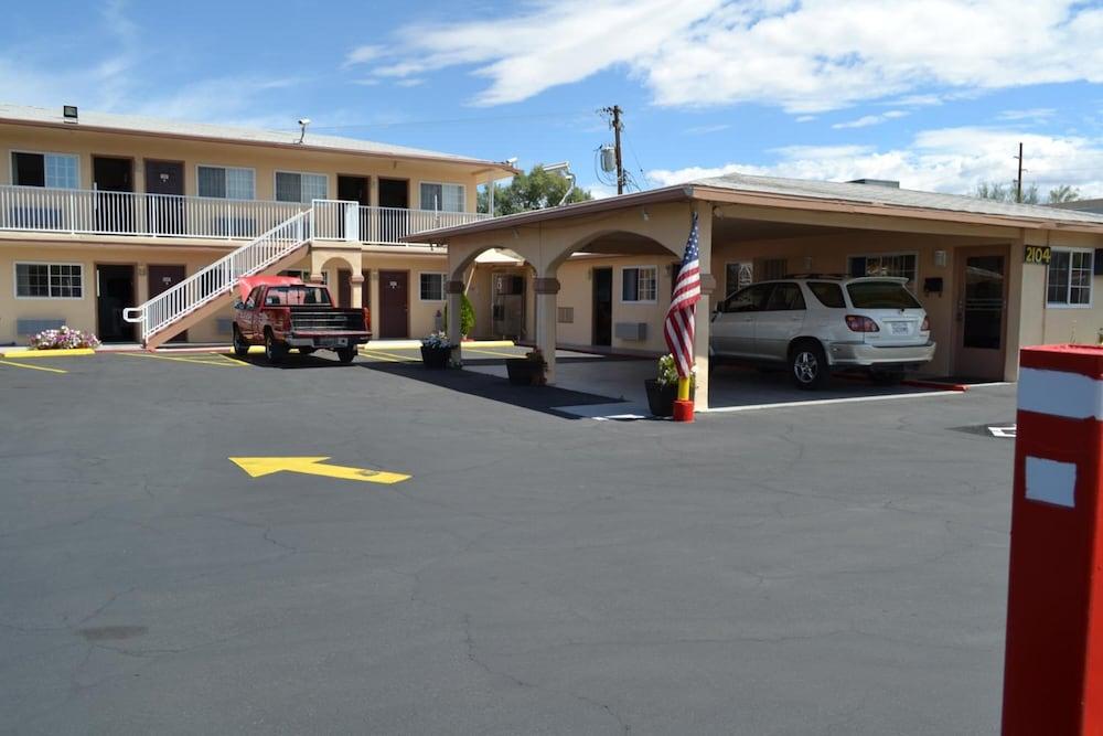 Budget Inn of Needles photo 15