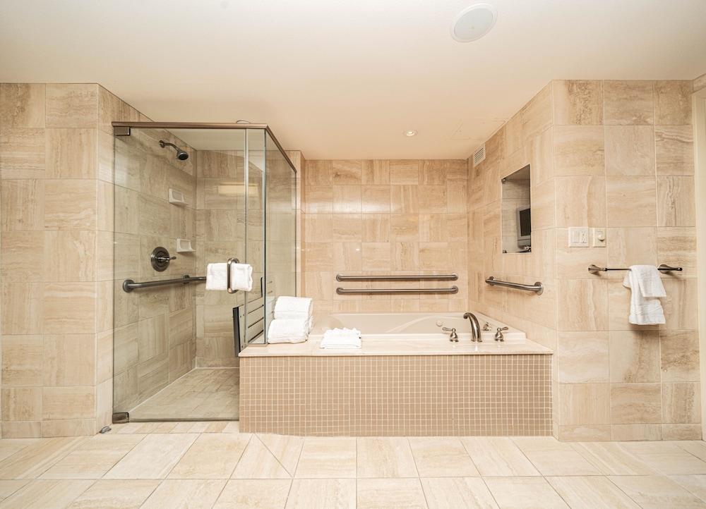 Reno Suites photo 23