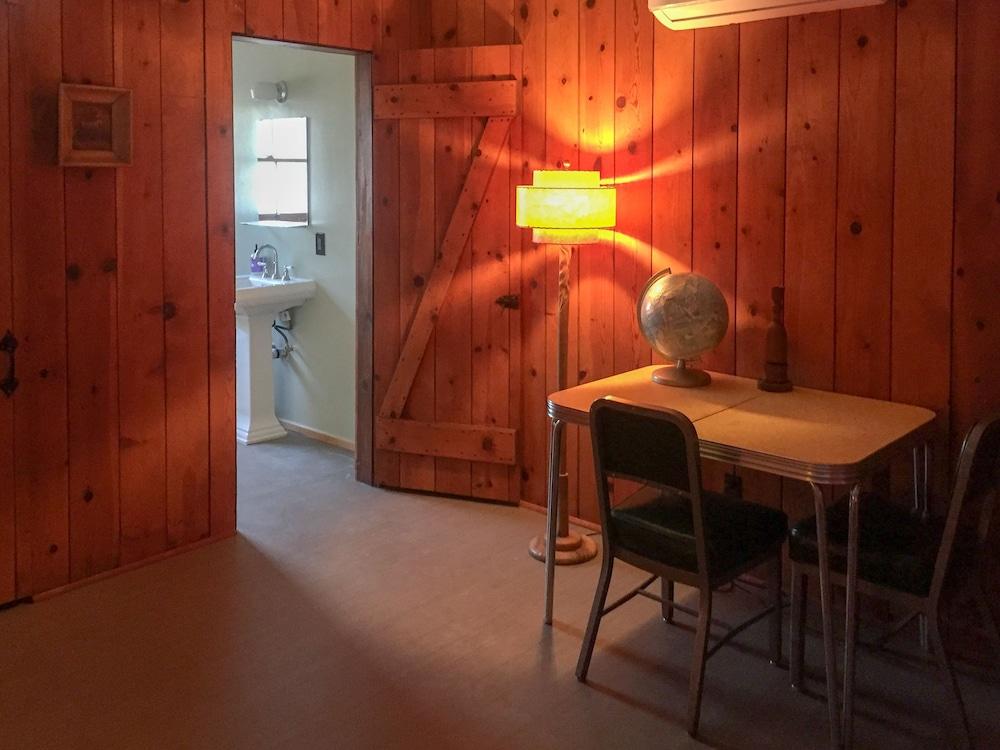 Joshua Tree Ranch House photo 49