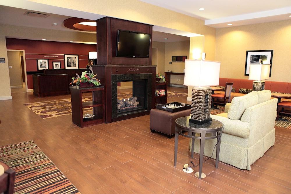 Hampton Inn Milan TN photo 14
