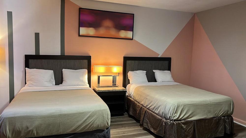 Imperial Inn photo 15