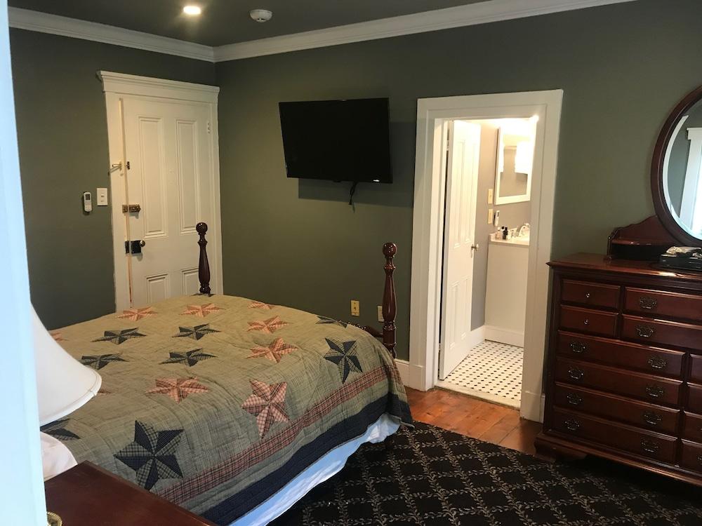 Stottsville Inn photo 36