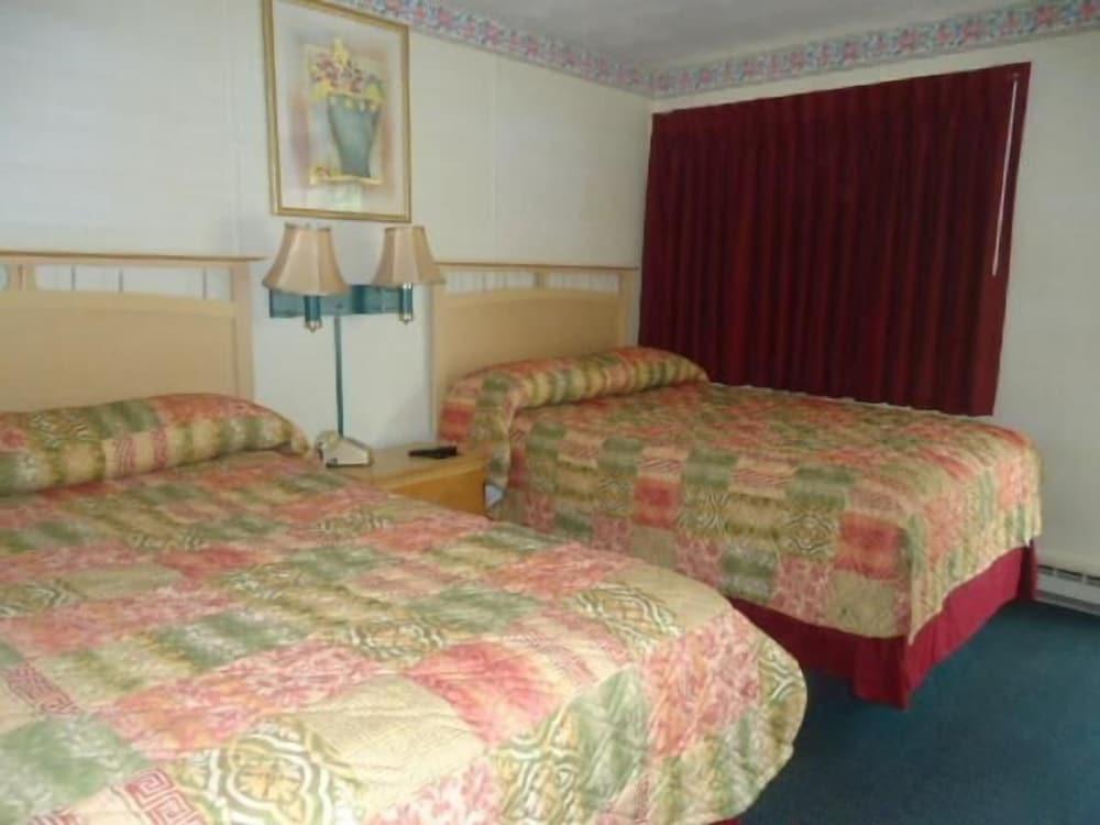 Relax Inn Elmira photo 9
