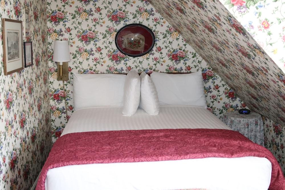 Inn on Mackinac photo 84