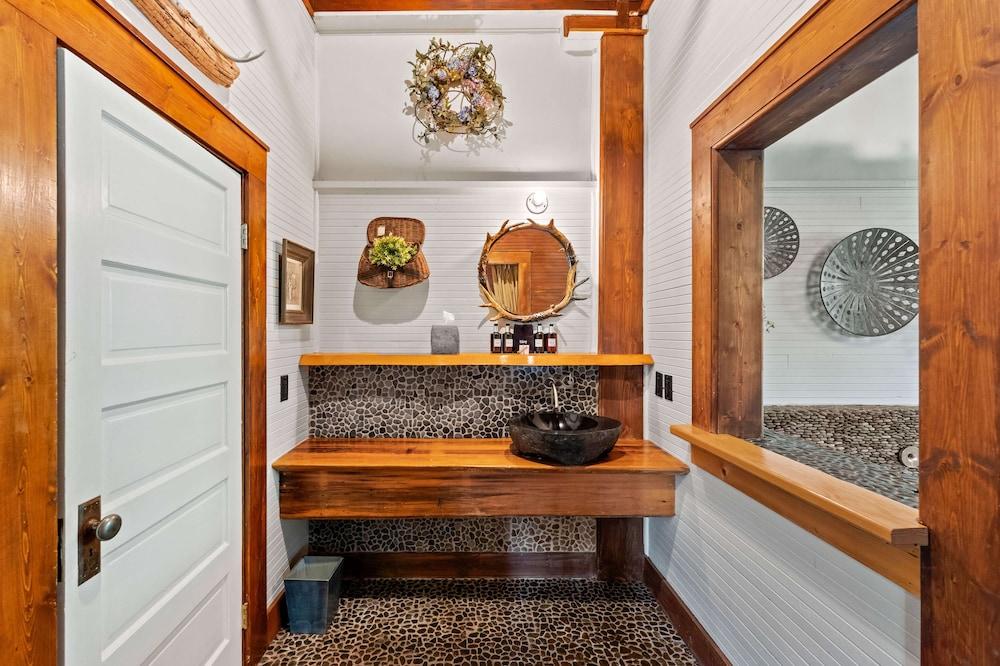 Mccloud Mercantile Hotel photo 18