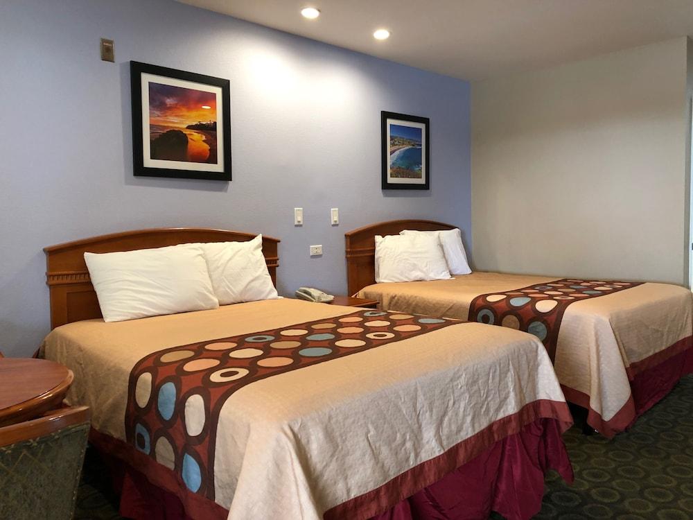 Orange Tustin Inn photo 12