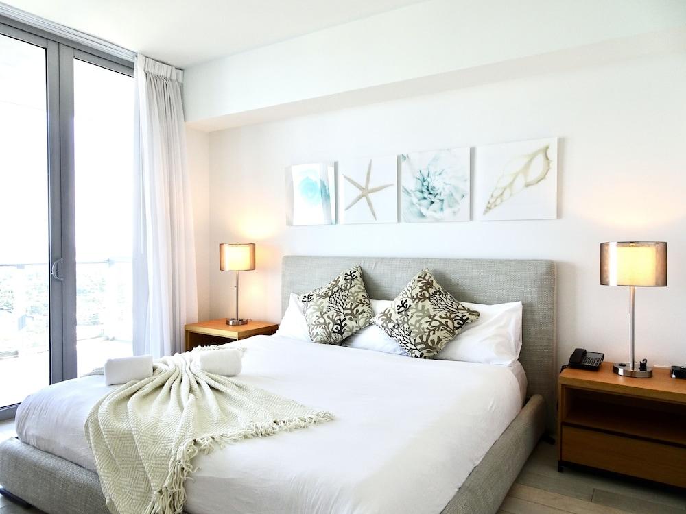 South Ocean Suites photo 8