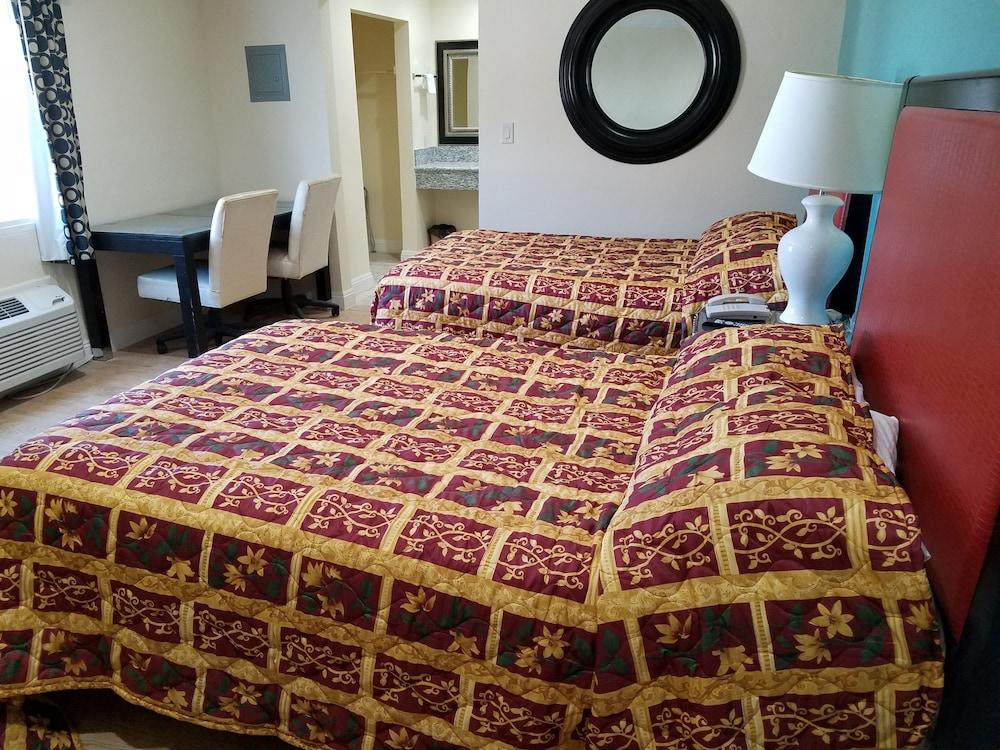 El Rancho Motel photo 9