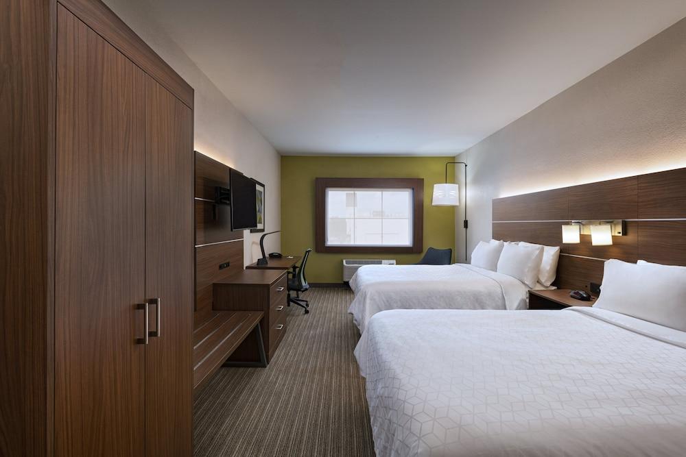 Holiday Inn Express Hotel & Suites Cedar Park by IHG photo 4