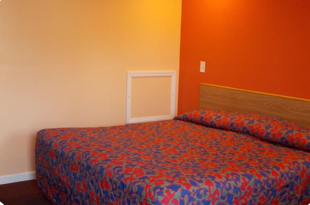Travel Lite Motel photo 6