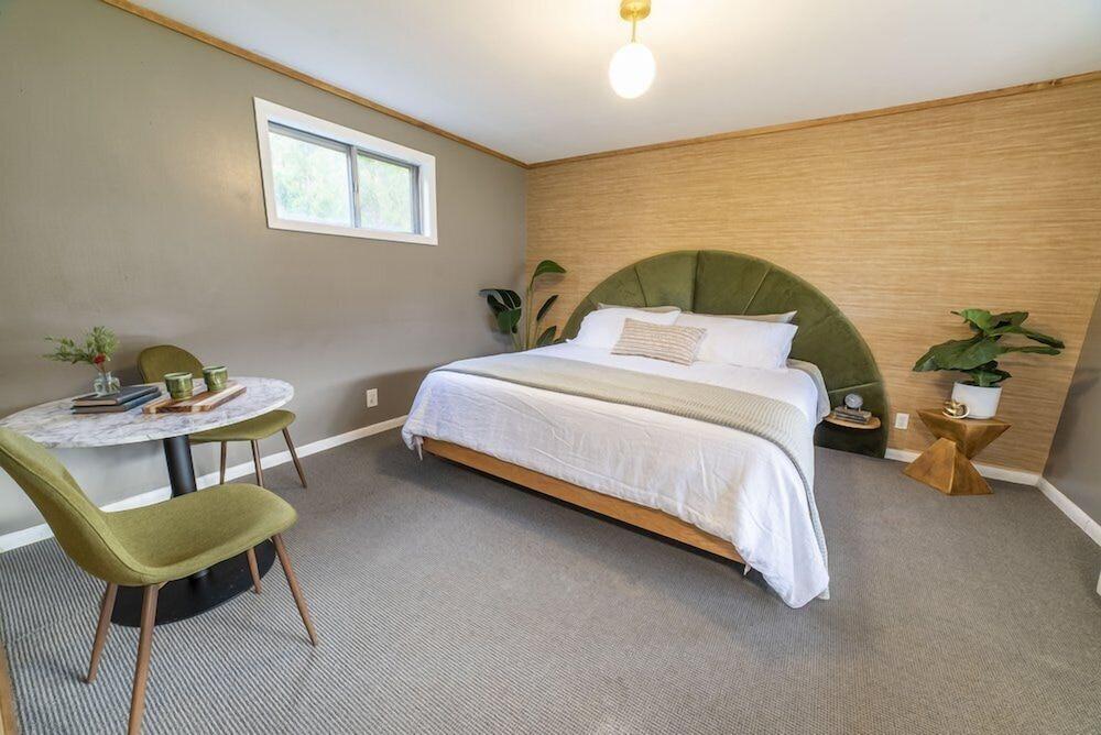 The Springs Motel photo 40