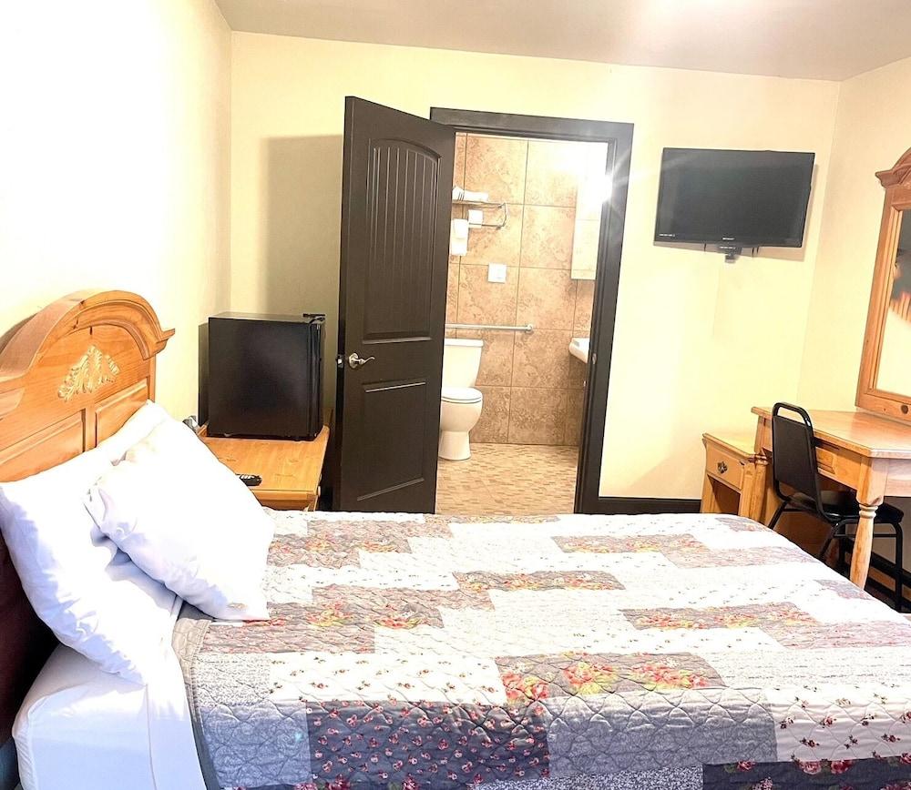 The Oasis Extended Stay photo 2