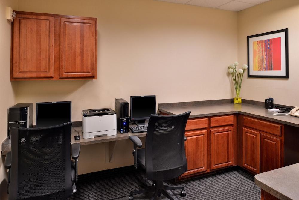 Towneplace Suites by Marriott Warren photo 33
