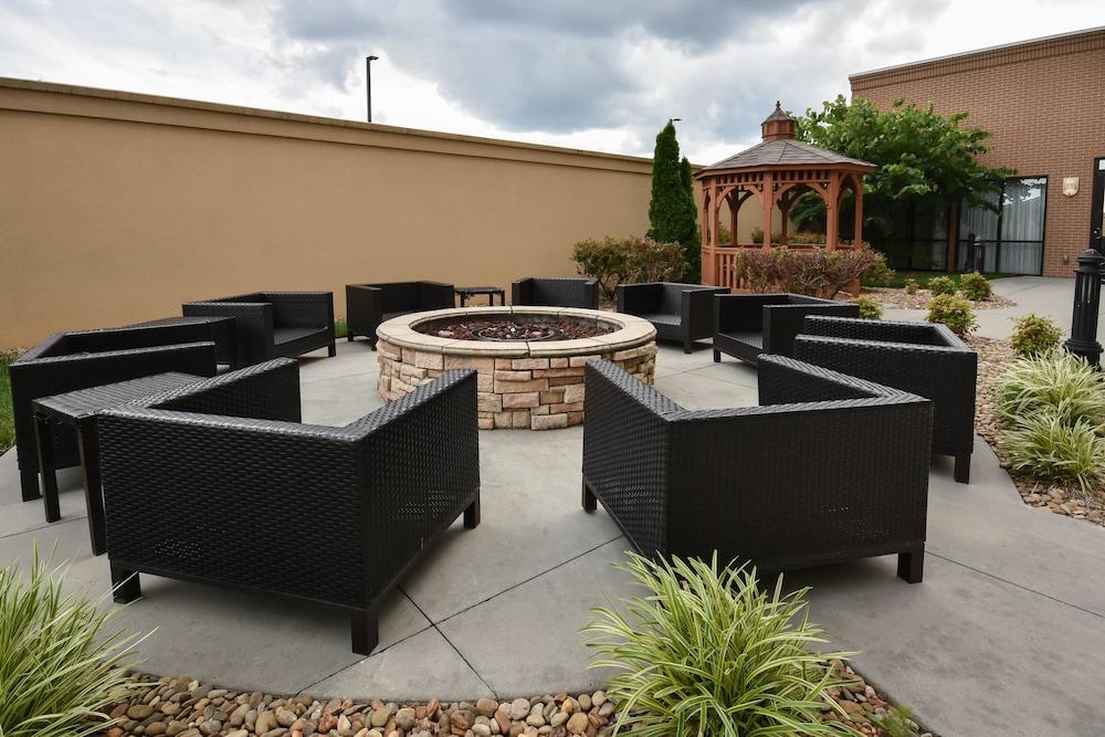Courtyard Marriott Concord photo 33