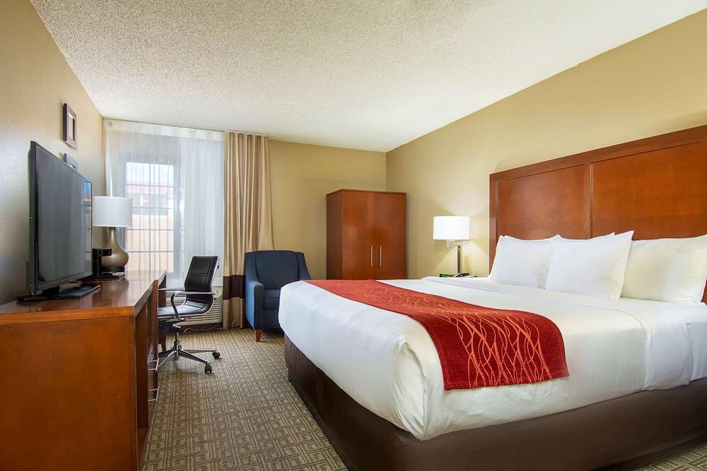 Comfort Inn Santa Fe South photo 2