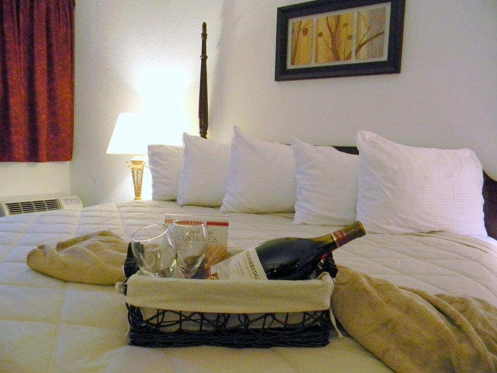 Garden Hotel and Conference Center photo 5