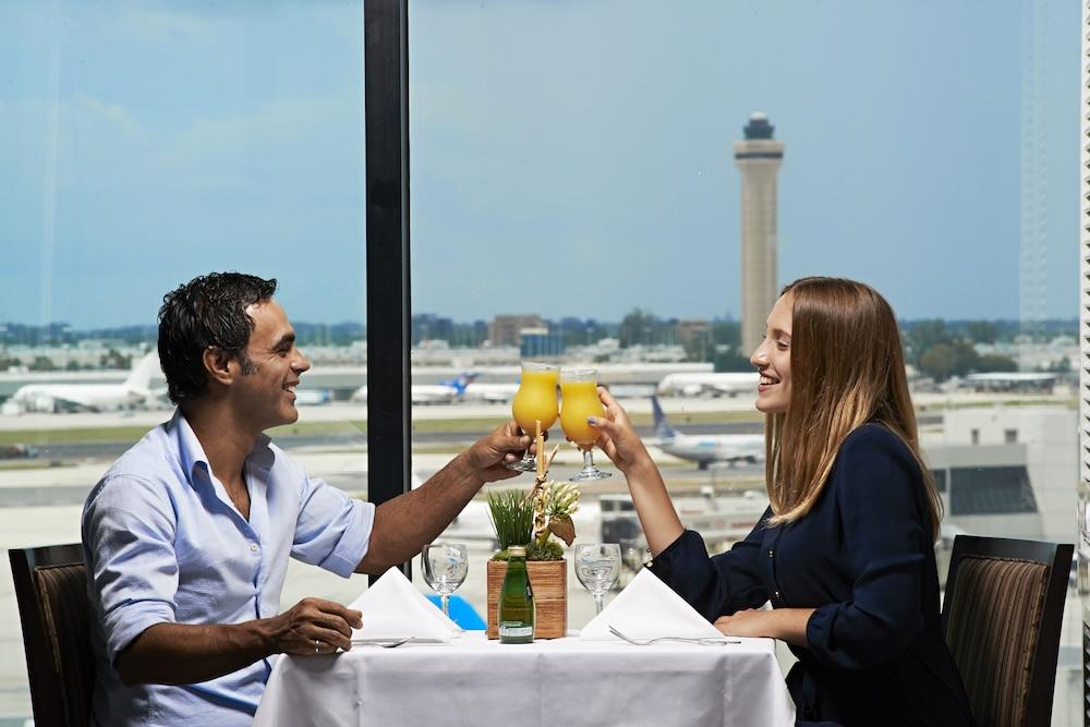 Miami International Airport Hotel photo 8