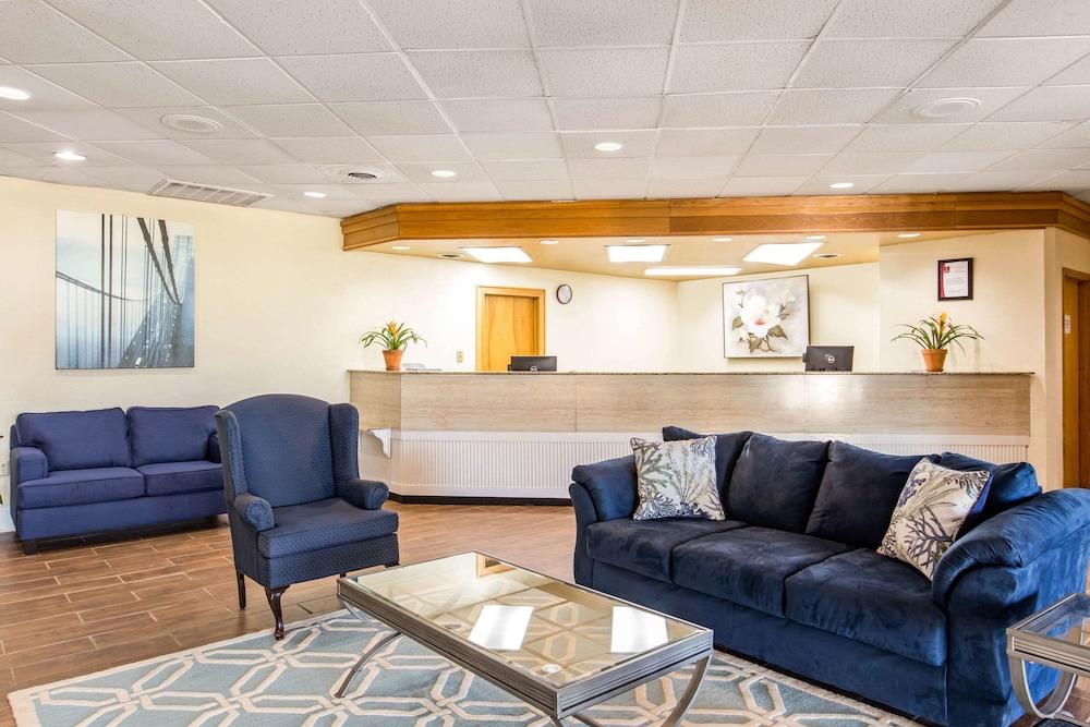 Ramada by Wyndham Santee I-95 photo 4