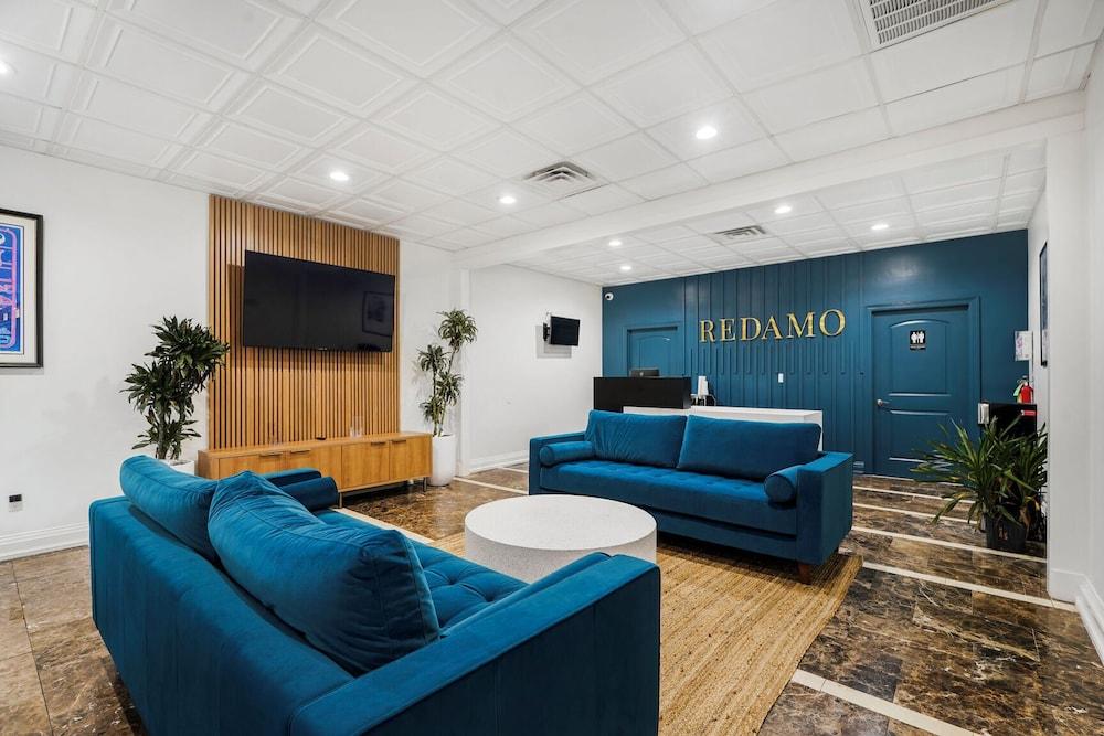 Redamo Suites photo 4