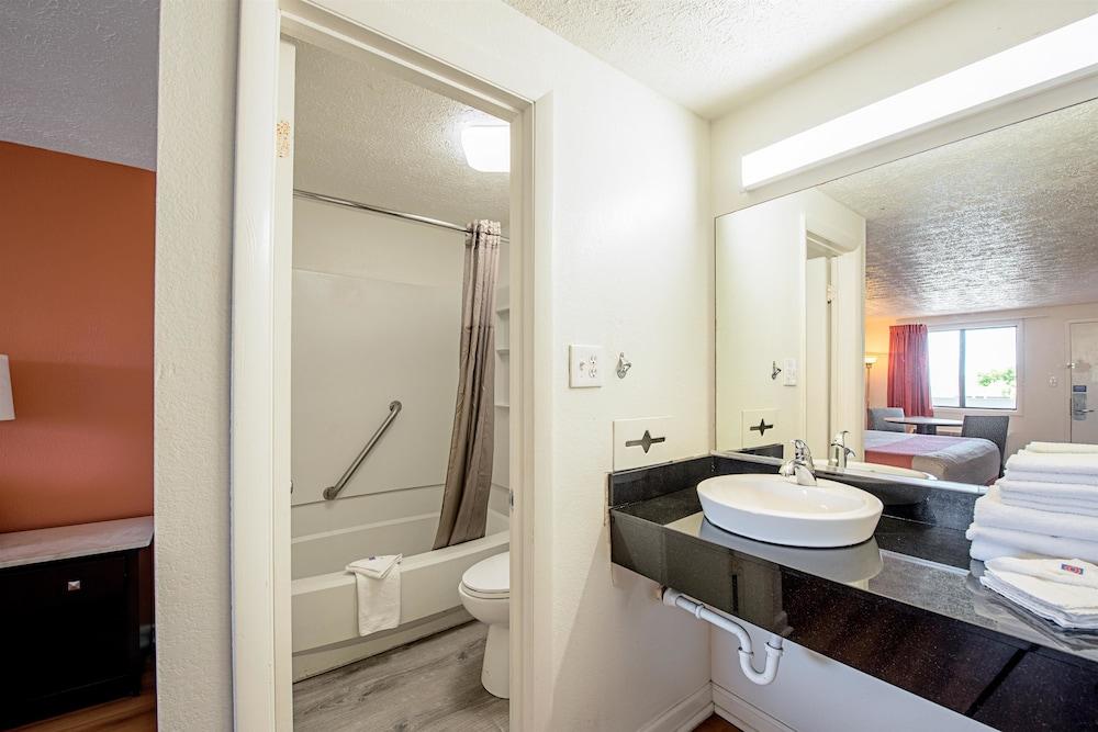 Budget Inn Norfolk Va photo 20