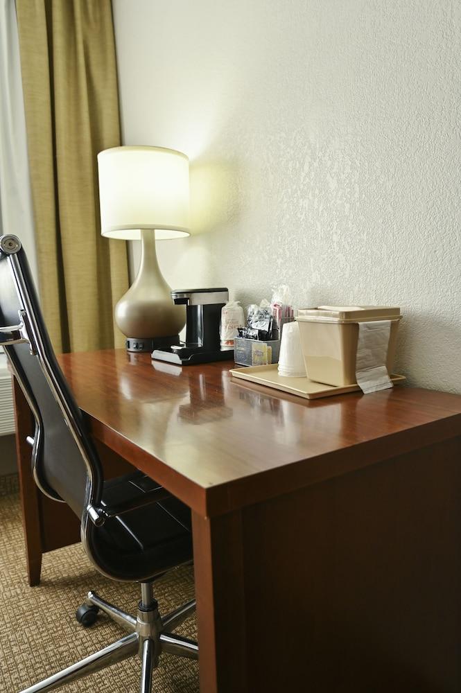 Comfort Inn Yreka I-5 photo 14