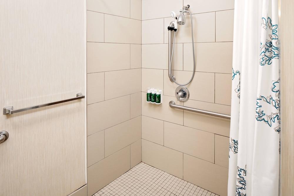 Residence Inn by Marriott Cherry Hill photo 11