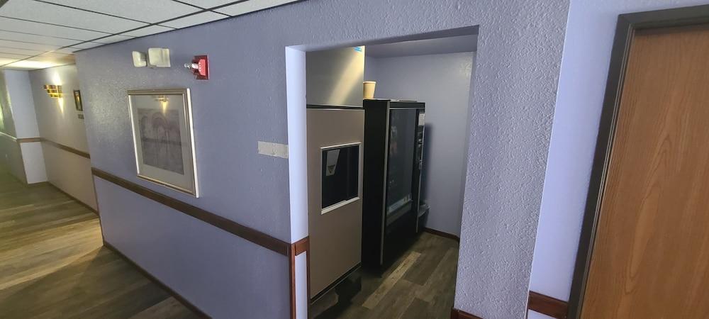 Plymouth Suites Hotel photo 15