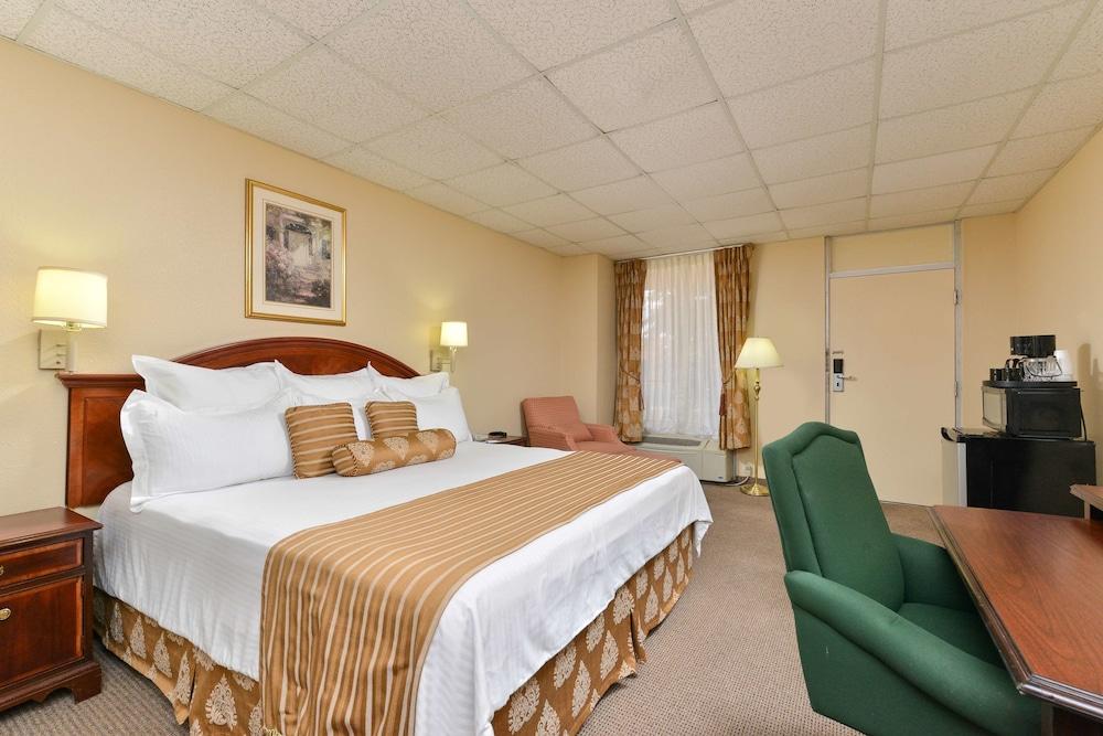 Americas Best Value Inn & Suites Victoria photo 3