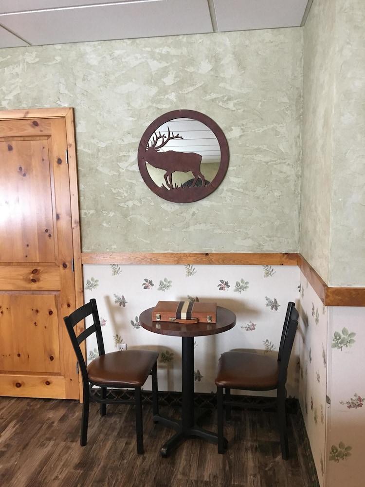 Boulder Creek Inn photo 5