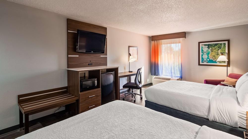 Best Western Plus Lexington Inn photo 12