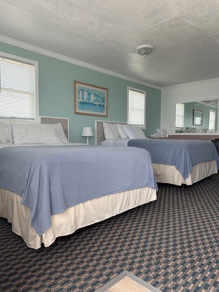 Sandcastle Beachfront Inn photo 19