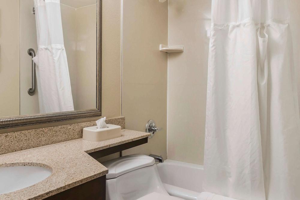 Comfort Inn - Pocono Mountains photo 9