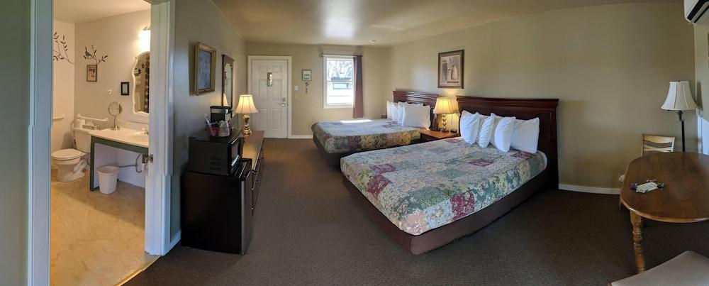 The Meadowlark Inn photo 23
