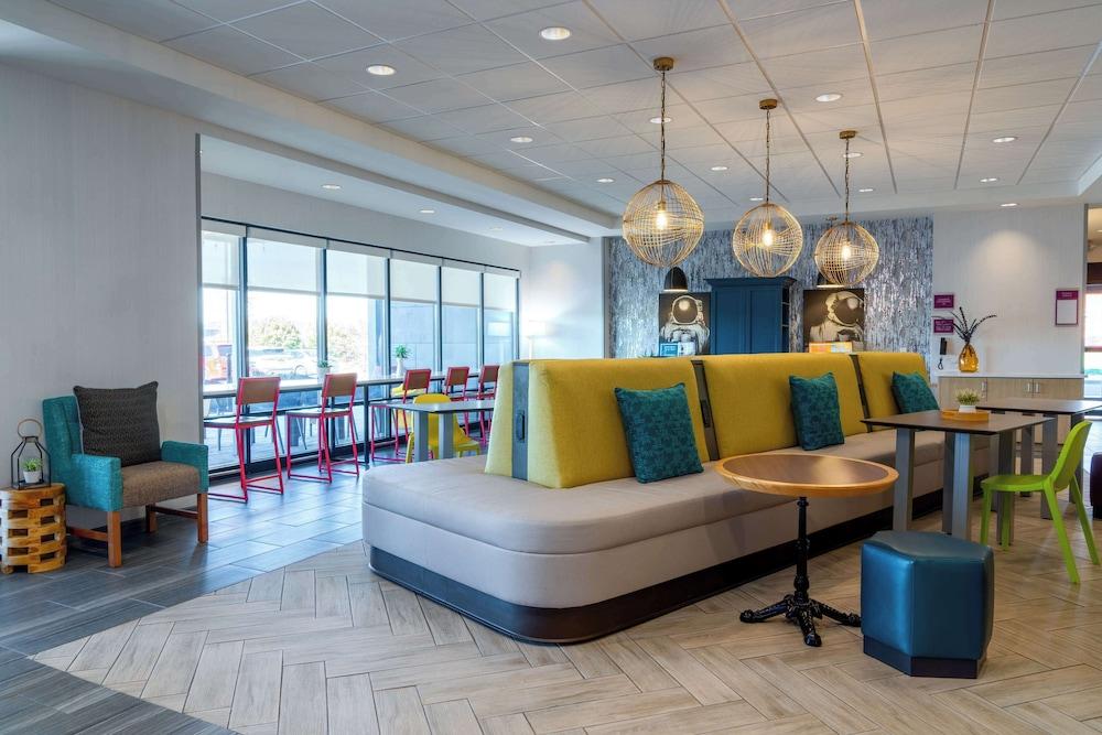 Home2 Suites by Hilton Fredericksburg South photo 3