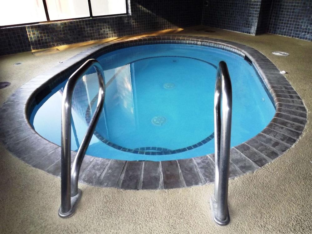Best Western Plus Lake Front Hotel photo 27