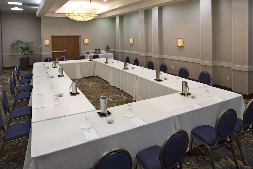 DoubleTree by Hilton Murfreesboro photo 53