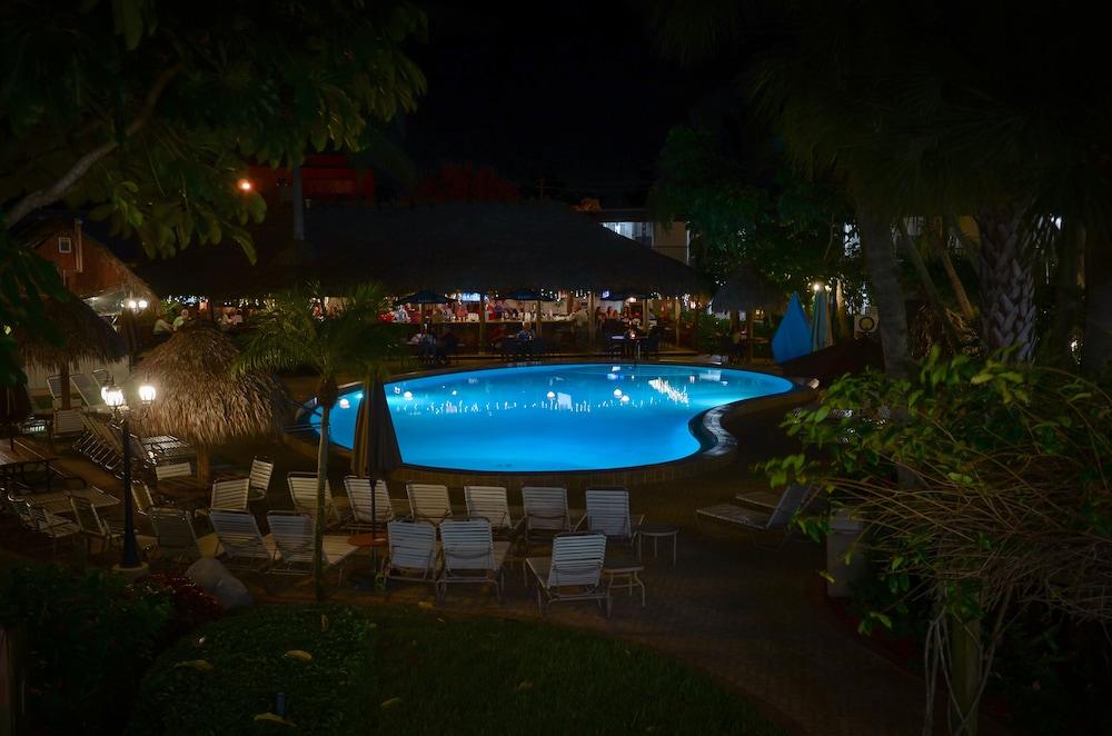 Gulfcoast Inn Naples photo 39