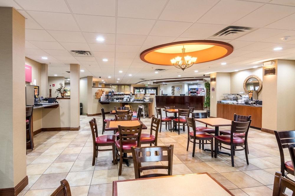 Comfort Suites Panama City Beach photo 32