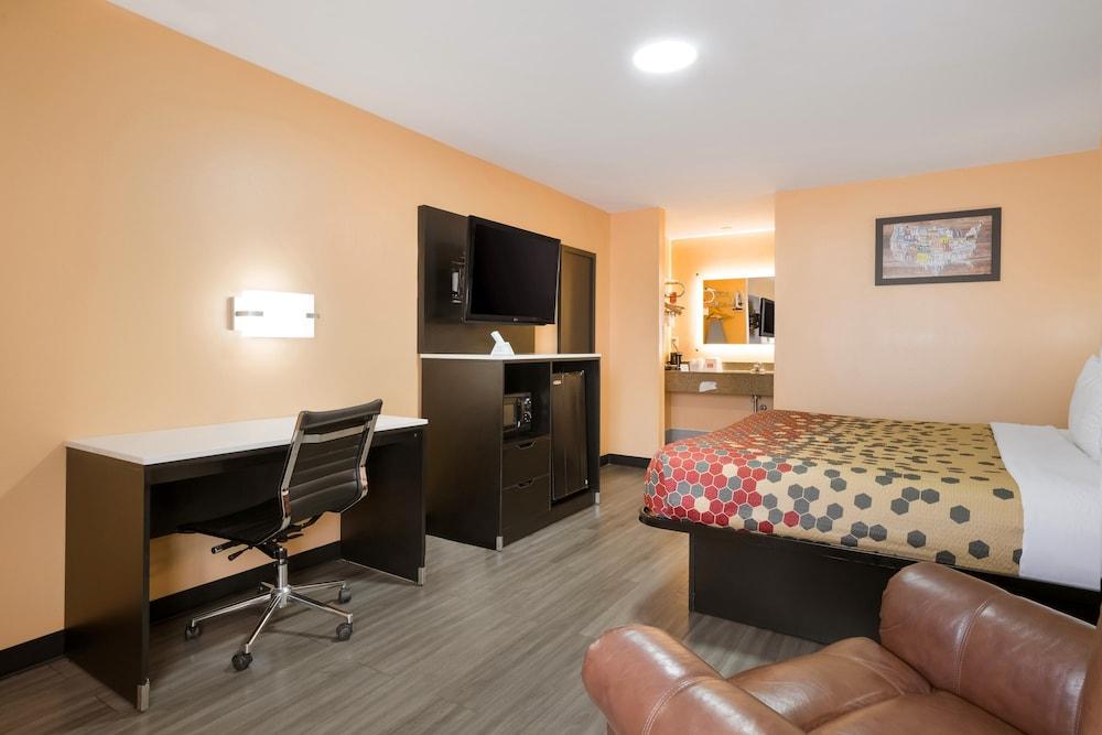 The Jewel Motel photo 10