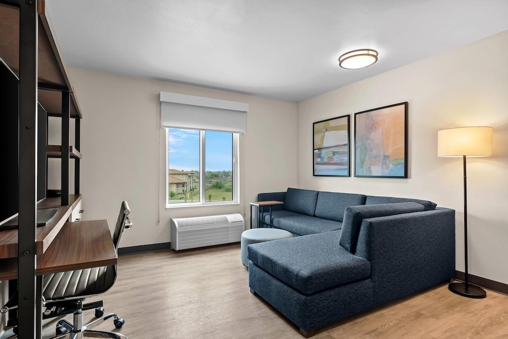 Everhome Suites Brownsville photo 34