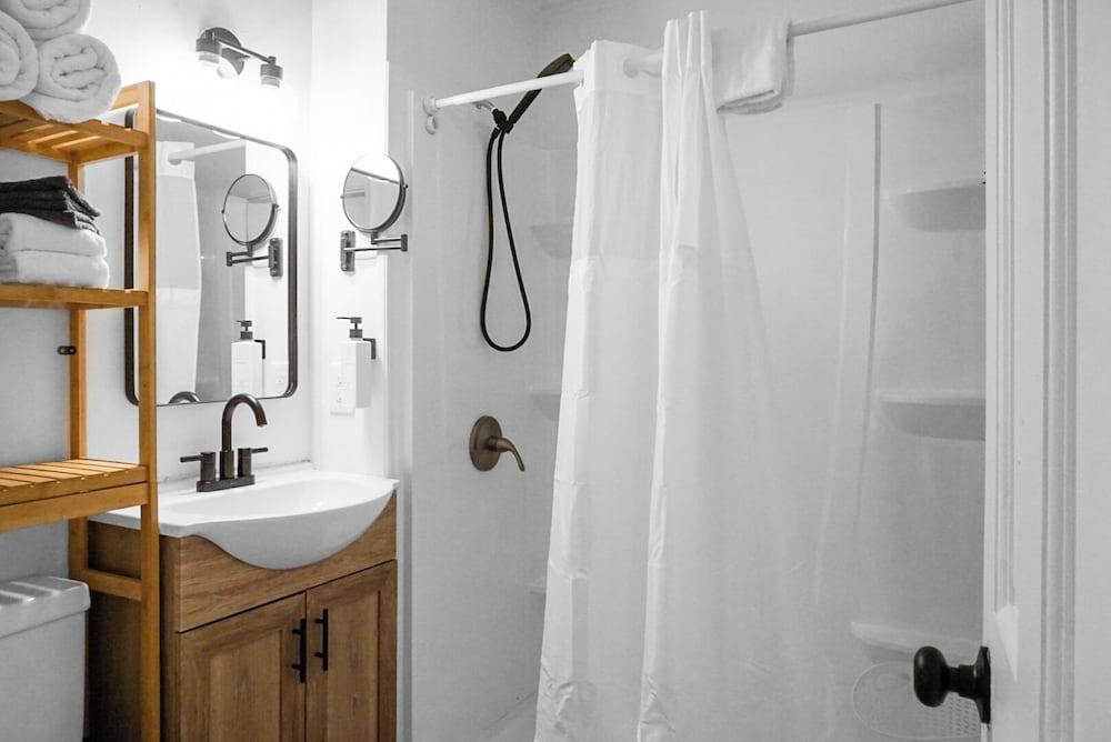 Boardwalk Inn photo 41