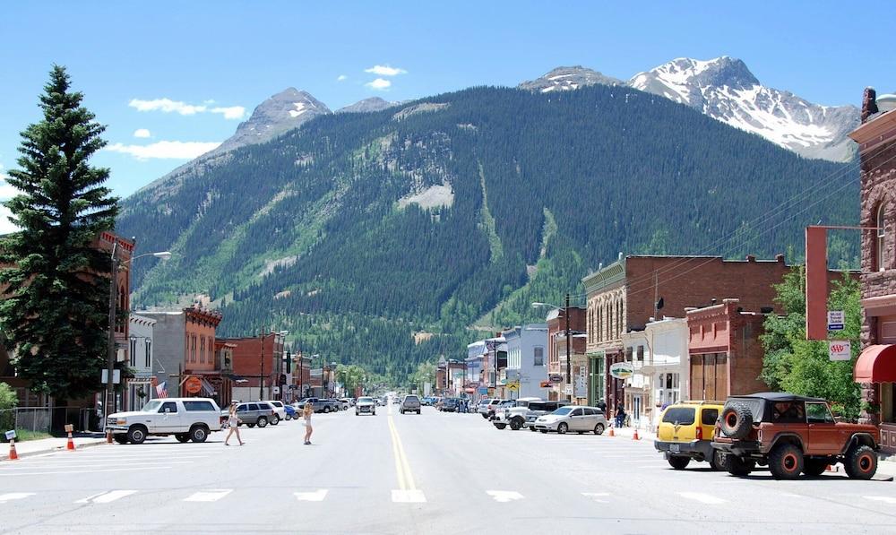Kendall Mountain Lodge photo 32