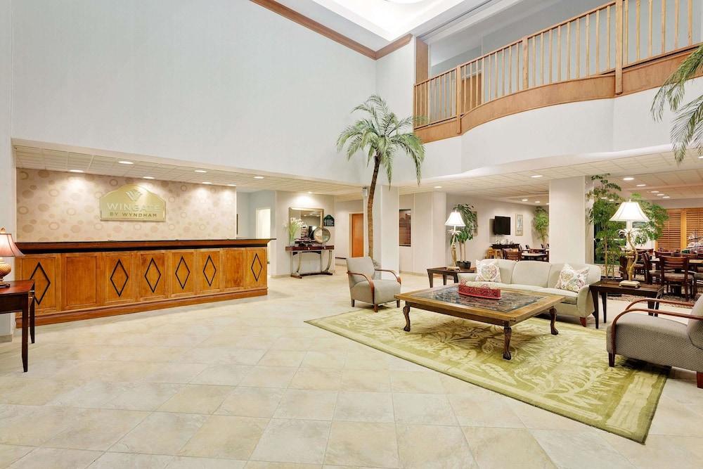 Wingate by Wyndham - Destin FL photo 4