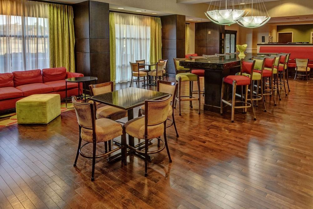 Hampton Inn Jacksonville-Anniston Area photo 5