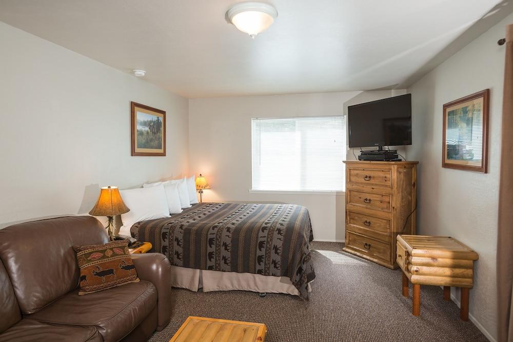Morrison's Rogue River Lodge photo 25