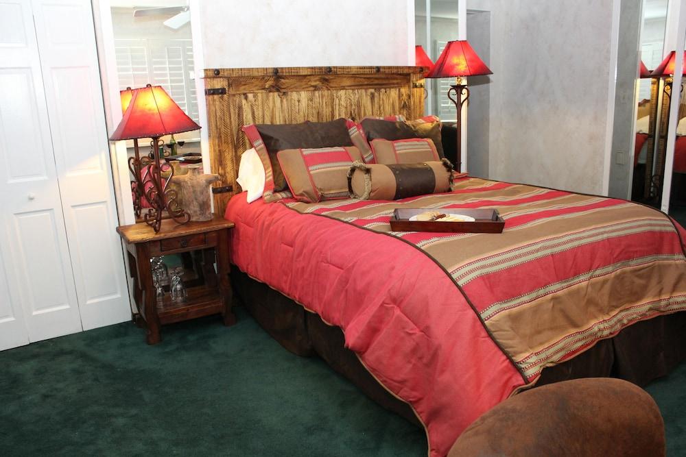 Adobe Village Inn photo 4