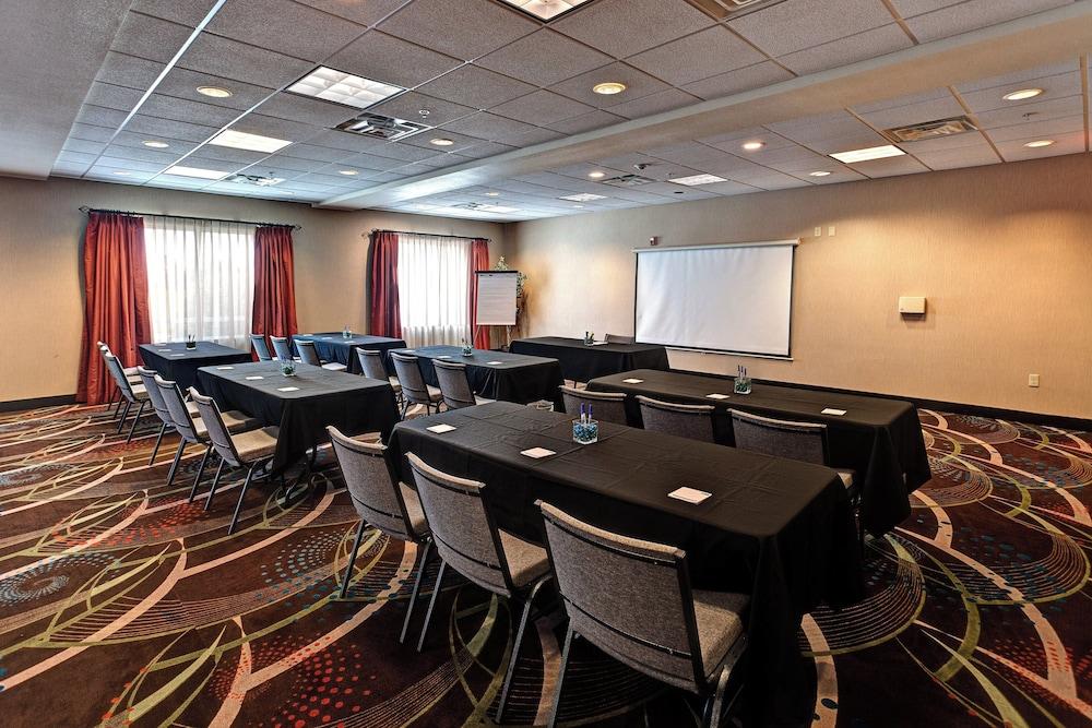 Holiday Inn Express & Suites Wichita Northwest by IHG photo 26