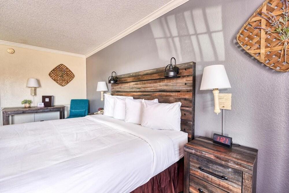 San Mateo Inn photo 15
